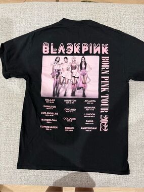 BLACKPINK Born Pink Tour 2022 Graphic Tee - Black & Pink